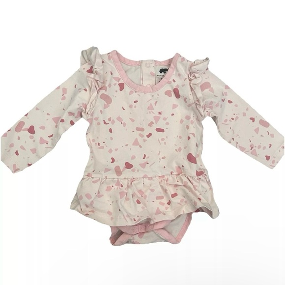 Baby Girl Lot Of 5 Bodysuits Dresses Size 6-9 Months - Picture 2 of 6
